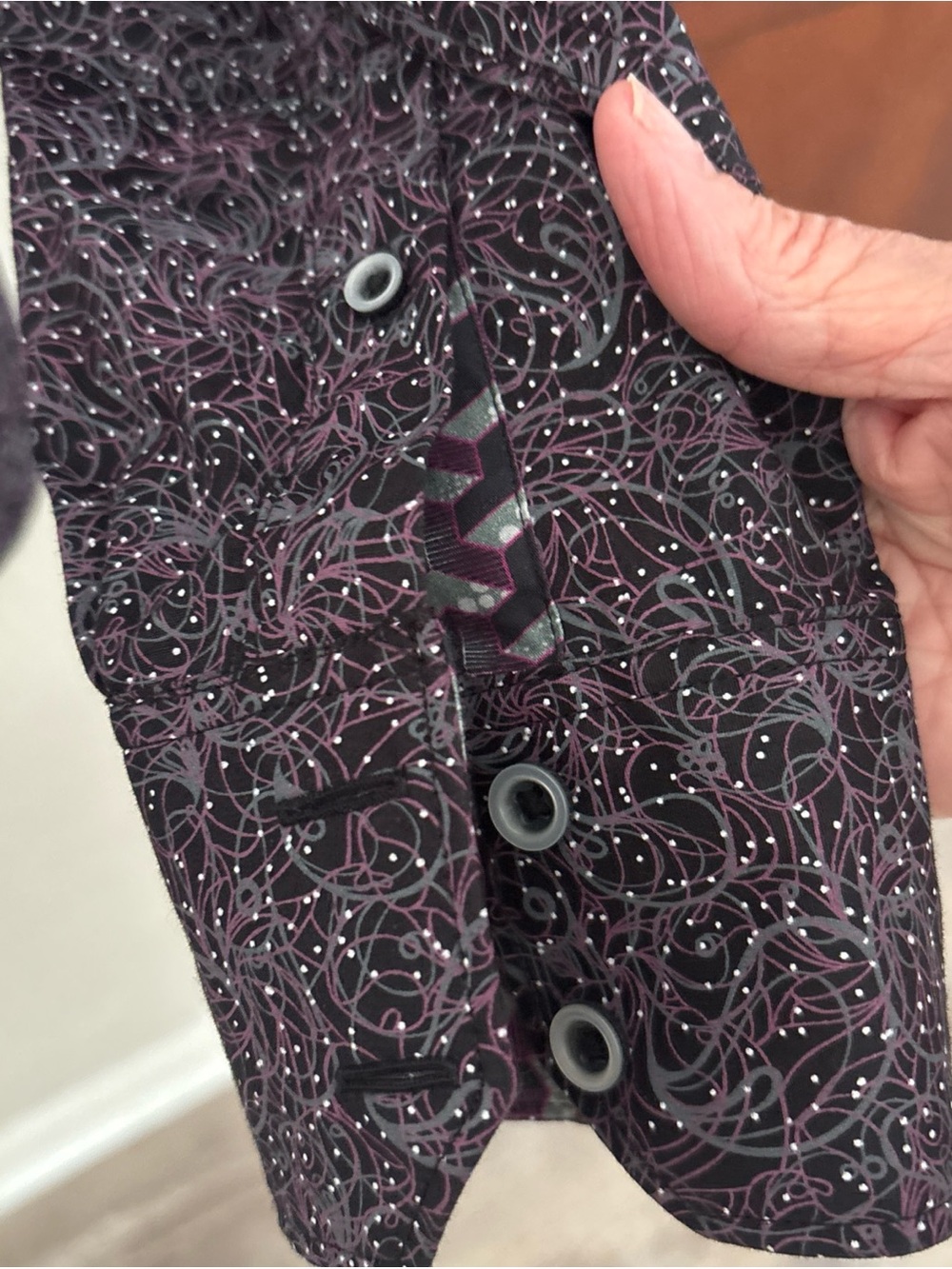 Robert Graham Long-Sleeve Purple Paisley Button-Down Shirt Size S - Picture 4 of 5